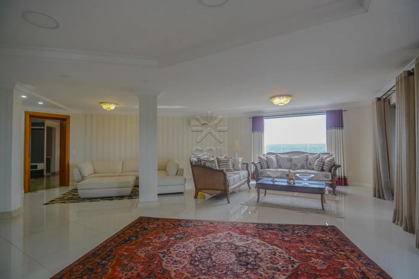 Viva com exclusividade e luxo no Centro de Foz do Iguaçu: Apartamento mobiliado para aluguel no Edifício Panorâmico.
